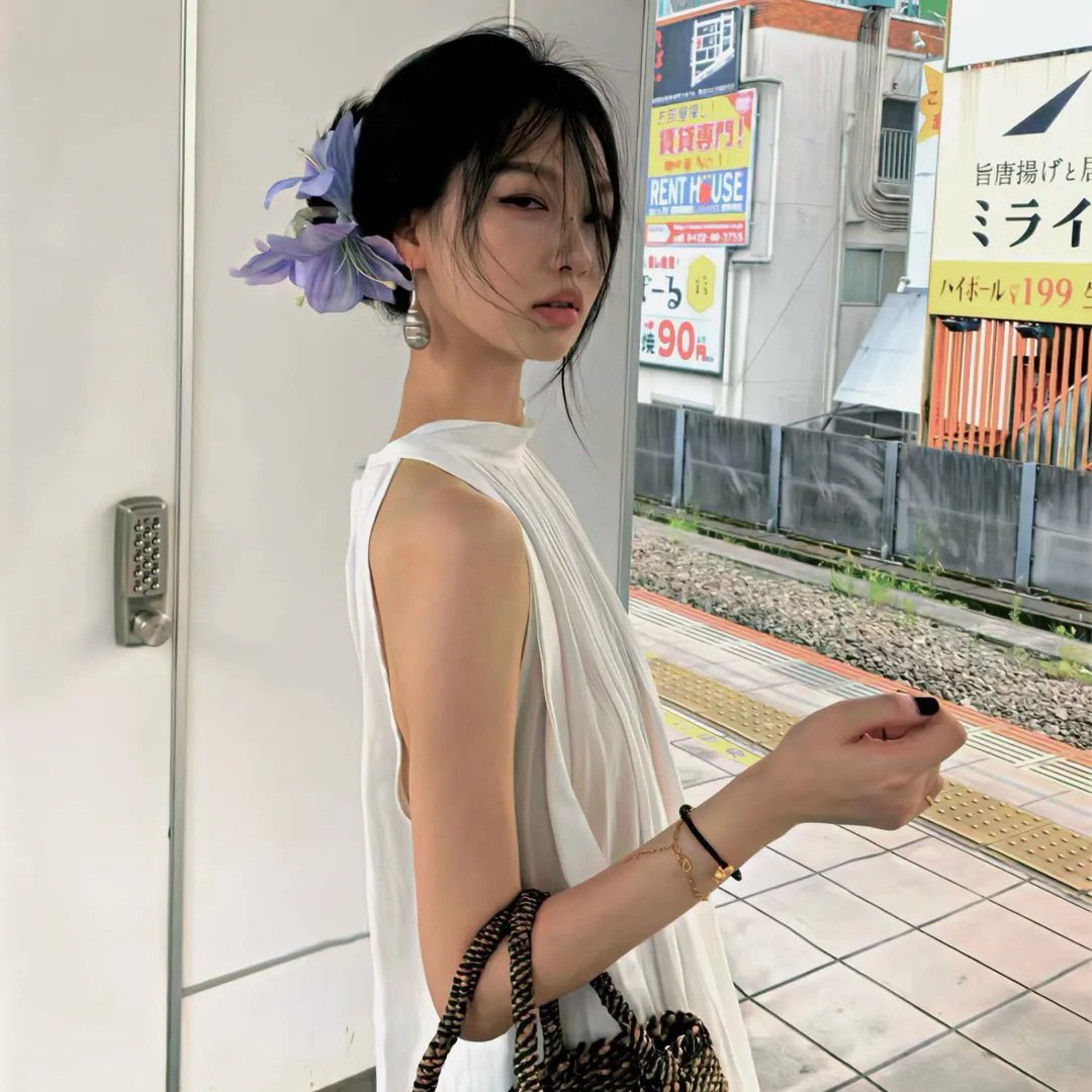 夏尔马吉的小吃 海报